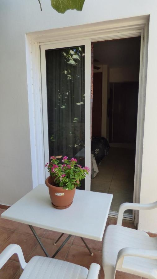 Kalampakas Guesthouse Larnaca Luaran gambar